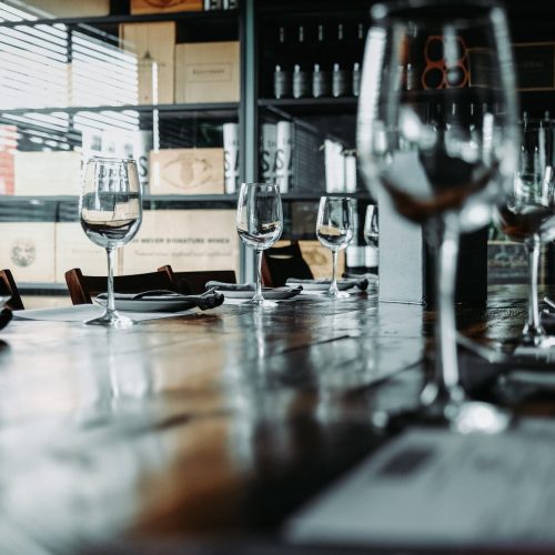 restaurant setup_Lukas Kroesen_Private Sommelier_unsplash_jeff_siepman